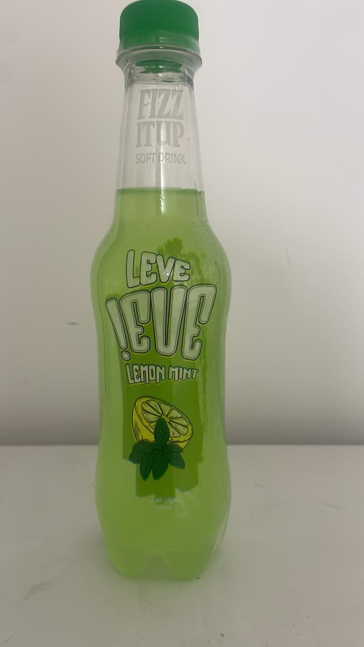عبوات مشروب شعير غازي بنكهة الليمون والنعناع من ليف فود